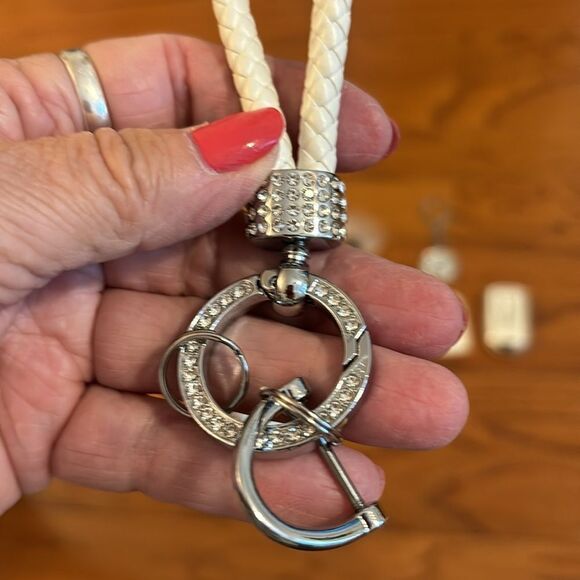 Honda CRV or Odyssey key fob accessories and keychains (AUTO) - Picture 6 of 7